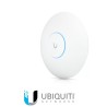 Ubiquiti U6 Punto de acceso WiFi6 2x2 Compatible con bandas 24 y 5GHz Alimentación por puerto GbE POE RJ45 Opera entre 30 y 60 C